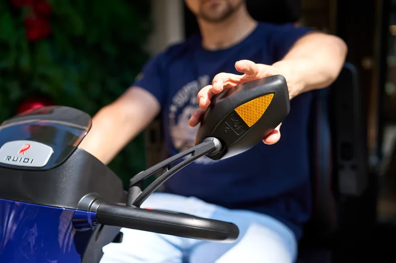 Adjustable-rearview-mirrors